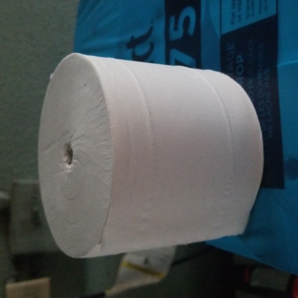 Georgia pacific compact toilet paper - Picture 2 of 3